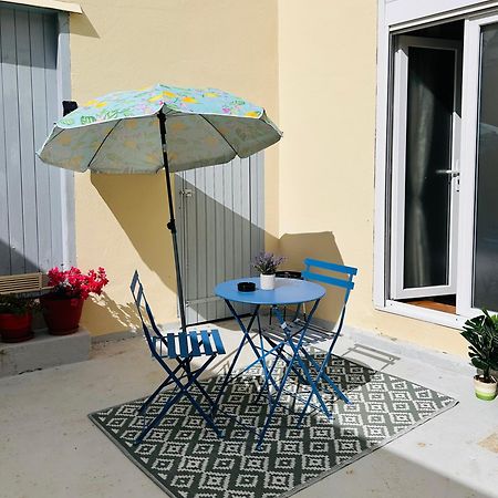 Love Room « L'Etreinte Doree » Illiers-Combray Exterior foto
