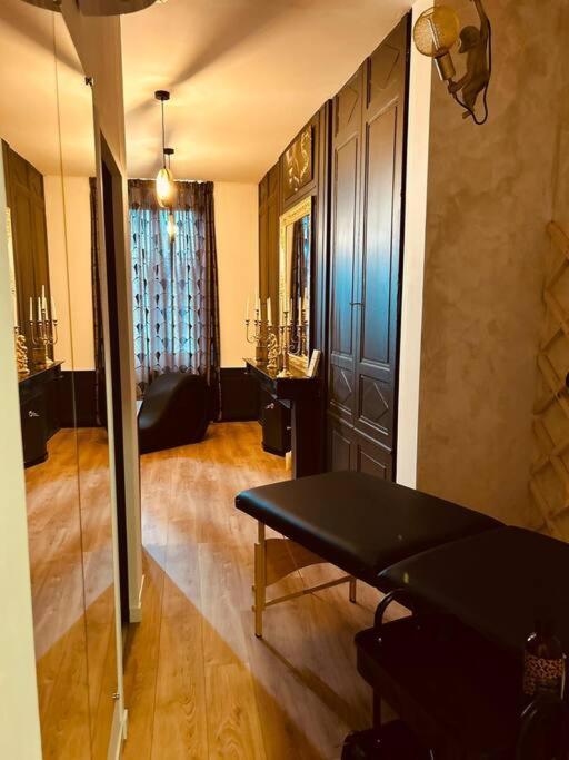 Love Room « L'Etreinte Doree » Illiers-Combray Exterior foto