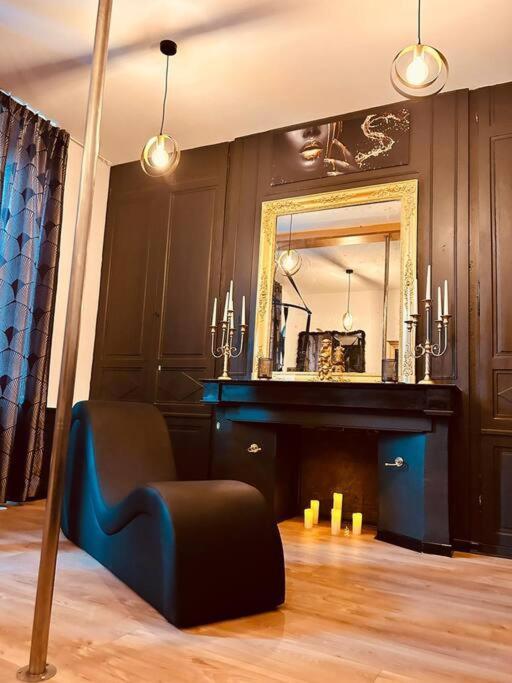 Love Room « L'Etreinte Doree » Illiers-Combray Exterior foto