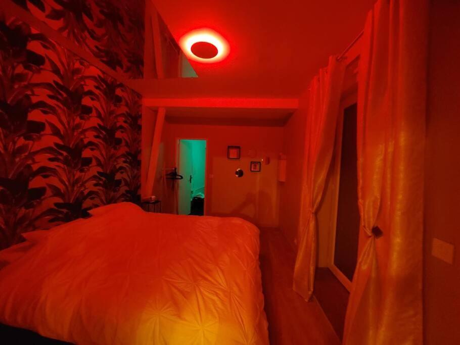 Love Room « L'Etreinte Doree » Illiers-Combray Exterior foto