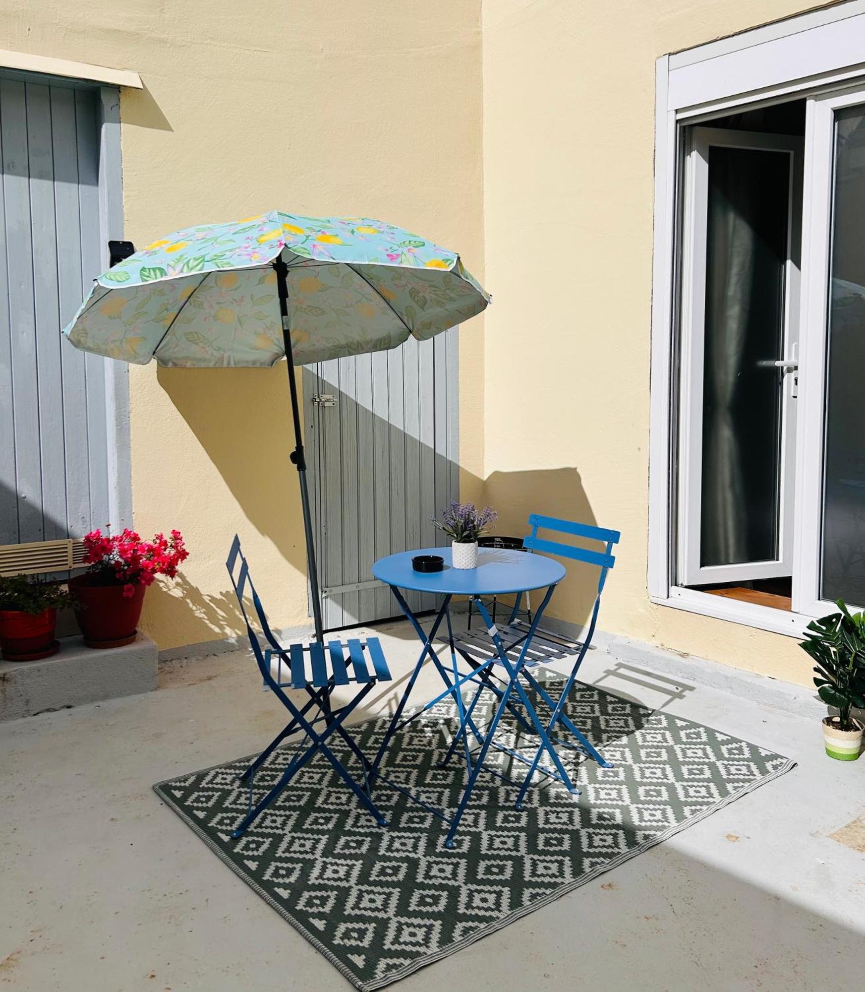 Love Room « L'Etreinte Doree » Illiers-Combray Exterior foto